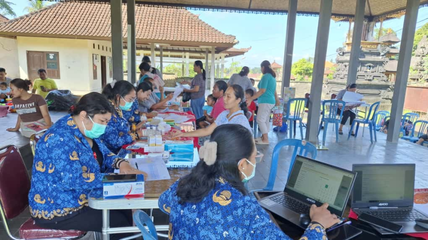 Posyandu Siklus Hidup 6 SPM Kenanga IV dan Pemeriksaan Kesehatan Gratis dari UPTD Puskesmas Marga I untuk masyarakat bertempat di Balai Banjar Dinas Kuwum Ancak, Desa Kuwum, Kecamatan Marga