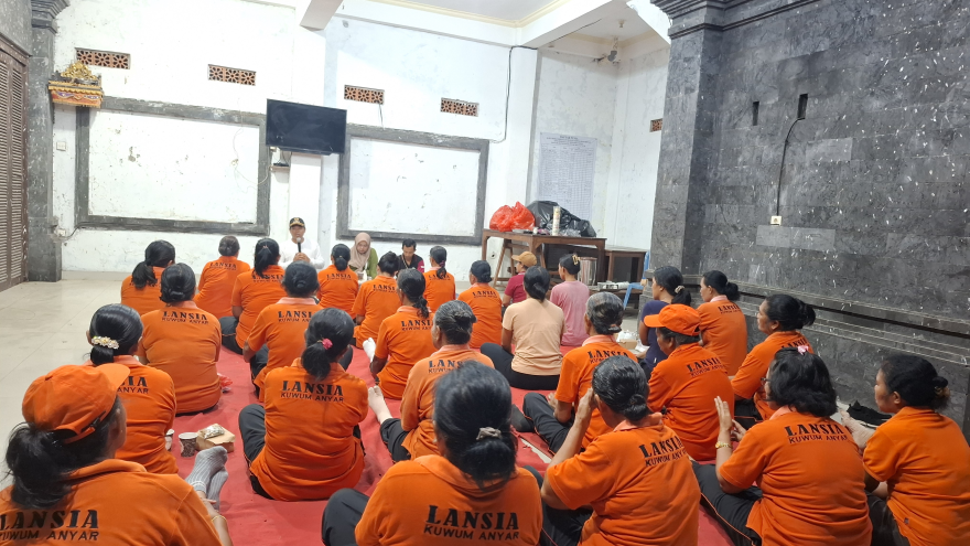Kegiatan Senam Pra Lansia dan Lansia bertempat di Balai Banjar Dinas Kuwum Anyar, Desa Kuwum, Kecamatan Marga, Kabupaten Tabanan
