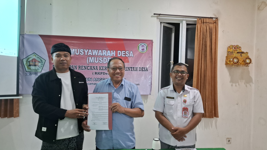 Musyawarah Desa menindaklanjuti Rencana Kegiatan Pemerintah Desa (RKP Desa) Tahun 2026 bertempat di ruang rapat Kantor Desa Kuwum