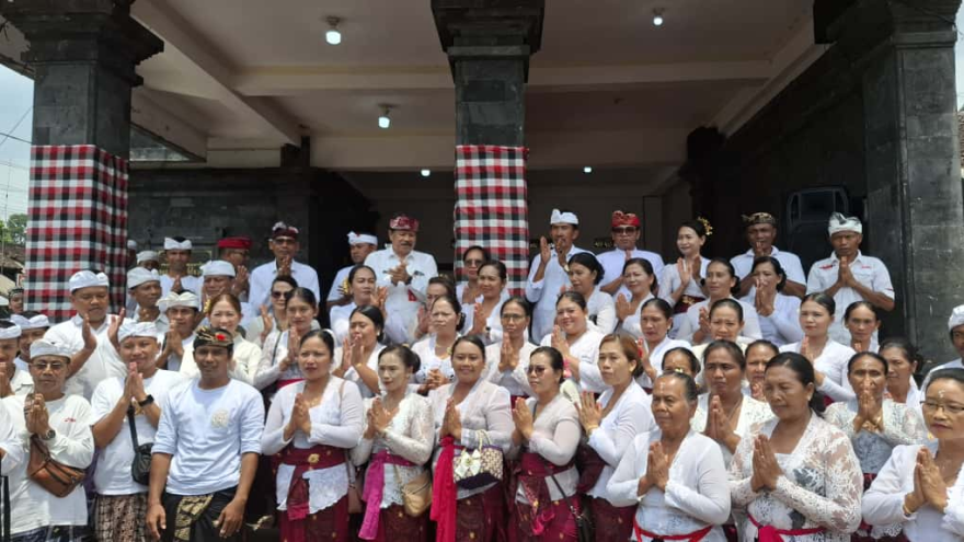 Piodalan Ageng di Pura Pengulun Banjar Adat Kuwum Anyar, Desa Kuwum, Kecamatan Marga, Kabupaten Tabanan